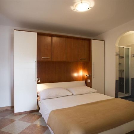 Apartments Gudelj Trogir Exterior photo