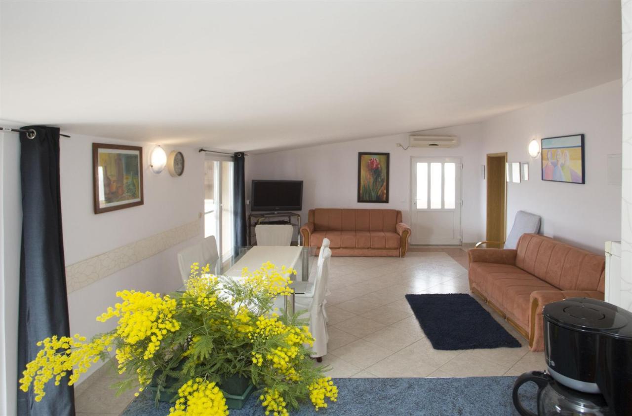 Apartments Gudelj Trogir Exterior photo