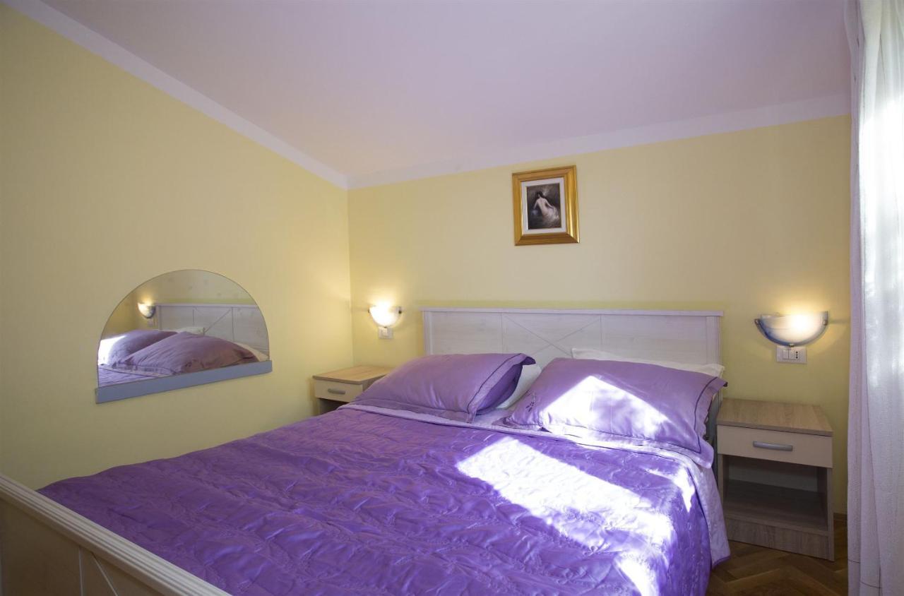 Apartments Gudelj Trogir Exterior photo