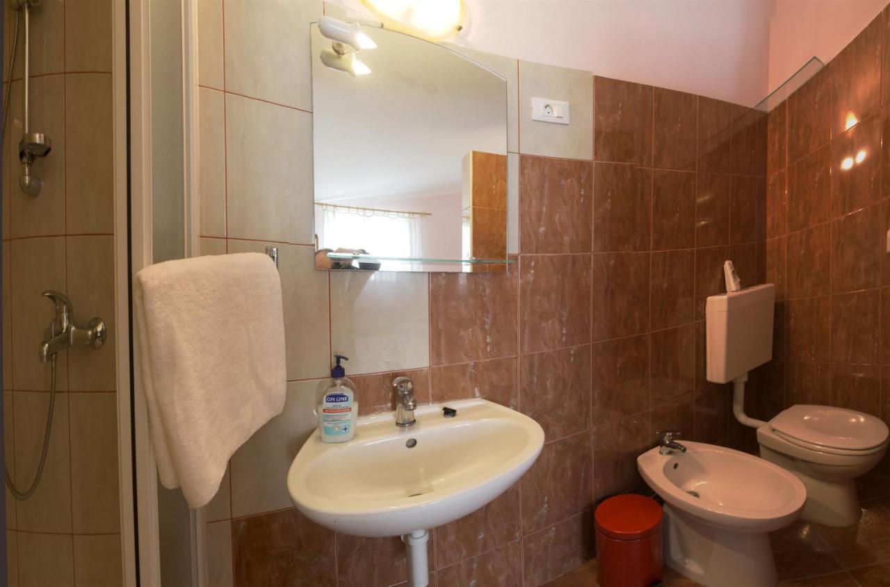 Apartments Gudelj Trogir Exterior photo