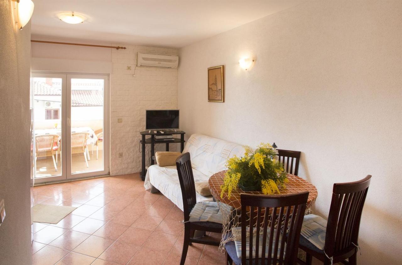 Apartments Gudelj Trogir Exterior photo